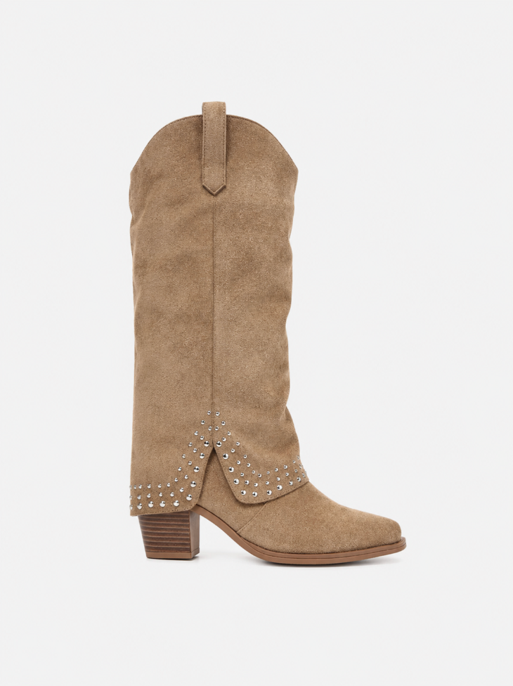 Flora boots