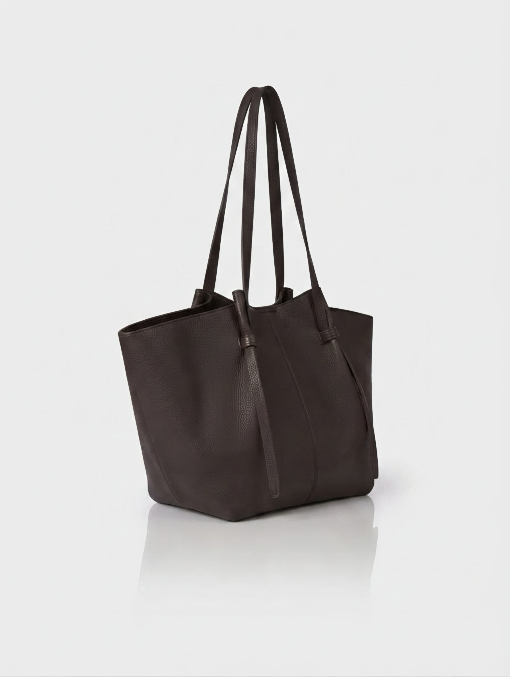 The tote bag